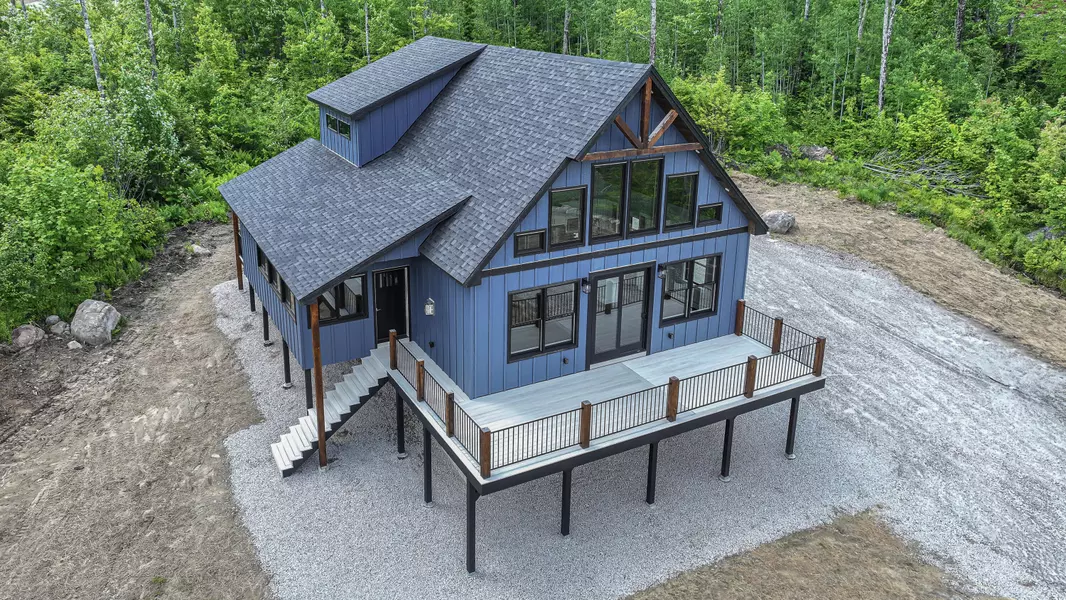 48 Harmony Row, Bethel, ME 04217