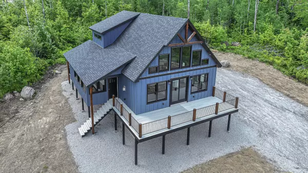 48 Harmony Row, Bethel, ME 04217