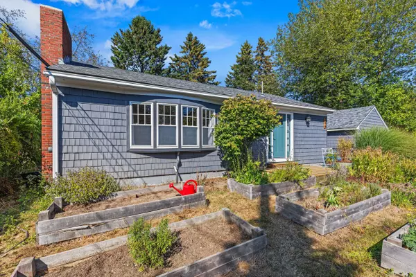 South Portland, ME 04106,1379 Broadway