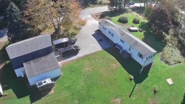 Topsham, ME 04086,438 Meadow RD