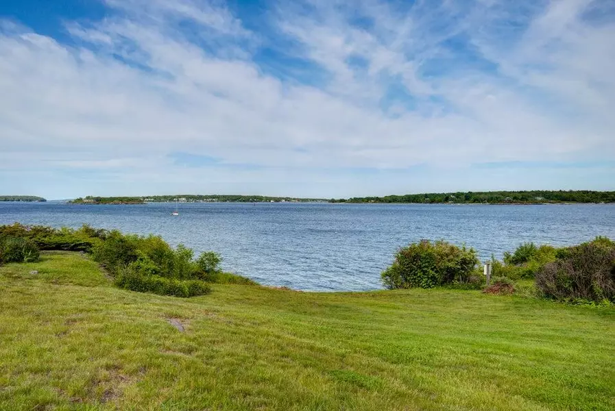 11 Graffam RD, South Portland, ME 04106