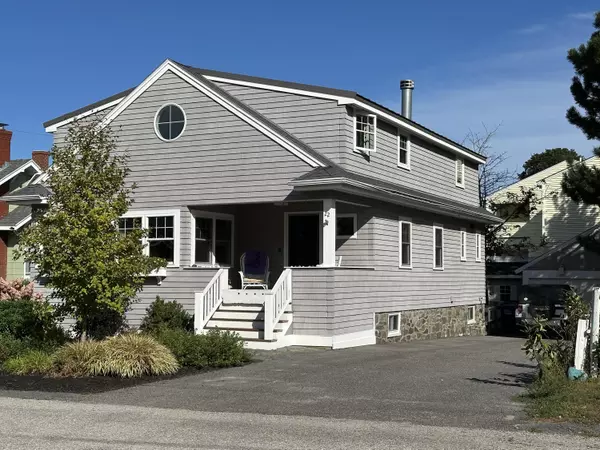 22 Willard ST, South Portland, ME 04106