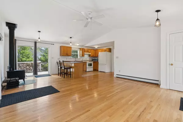 Portland, ME 04103,81 Ruby LN