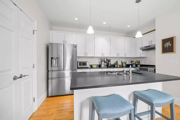 Falmouth, ME 04105,75 Clearwater DR #305