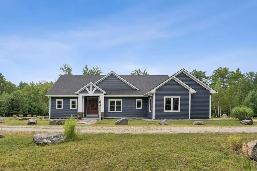 9 Atkinson LN, Saco, ME 04072