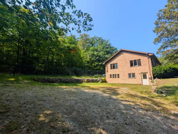 Waterford, ME 04088,182 Valley RD