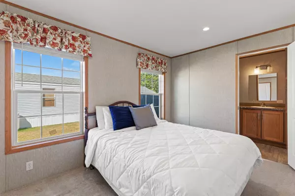 Brunswick, ME 04011,24 Elwell LN