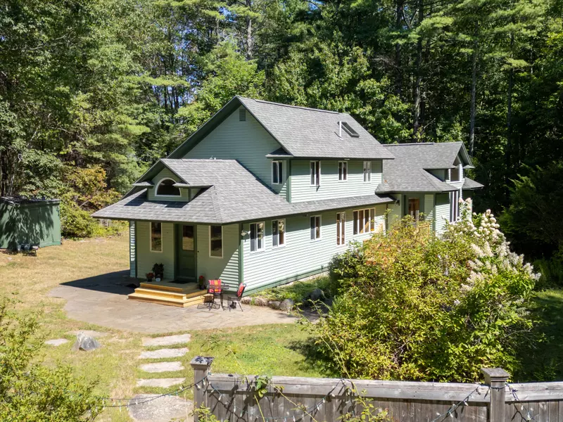 81 North Village RD, York, ME 03902