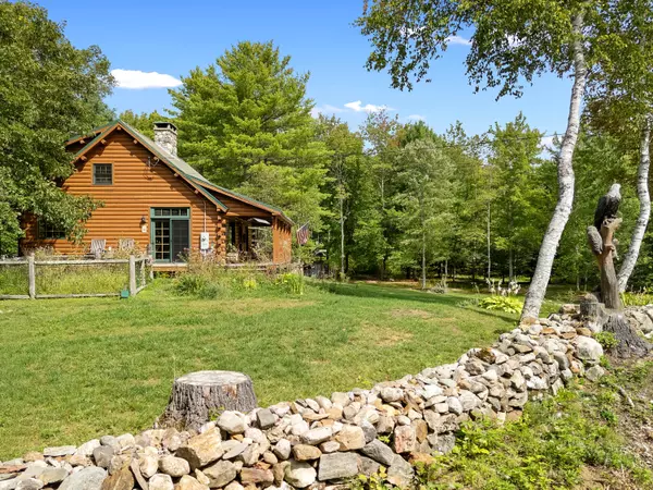 Union, ME 04862,402 Daniels RD