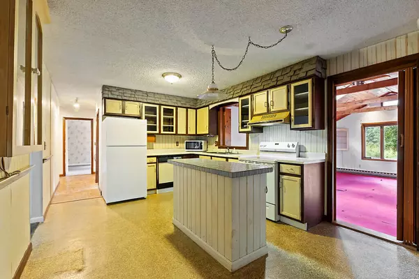 Albion, ME 04910,248 E Benton RD