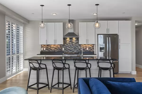 383 Commercial ST #204, Portland, ME 04101