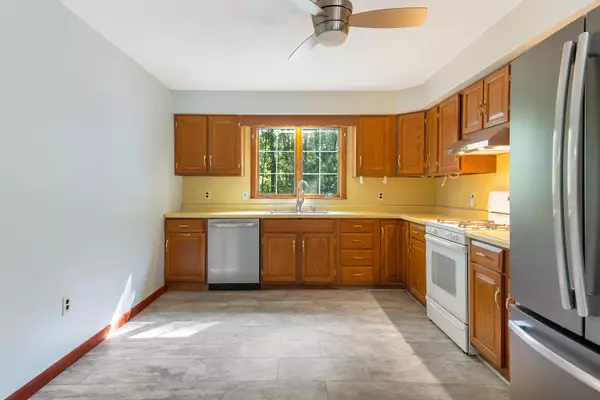 Richmond, ME 04357,254 River RD