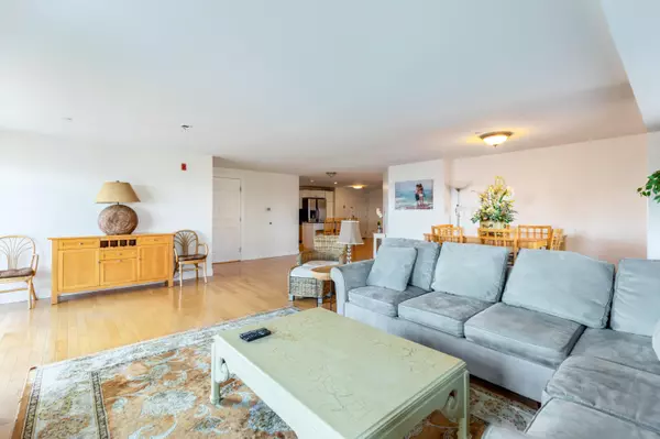 Old Orchard Beach, ME 04064,1 E Grand AVE #205