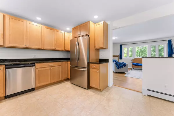 Fairfield, ME 04937,61 Pirate LN