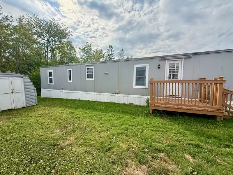 22 Hobson AVE, Veazie, ME 04401