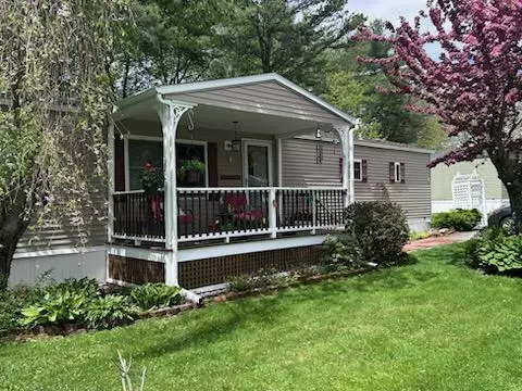8 Fairview DR, Lisbon, ME 04250