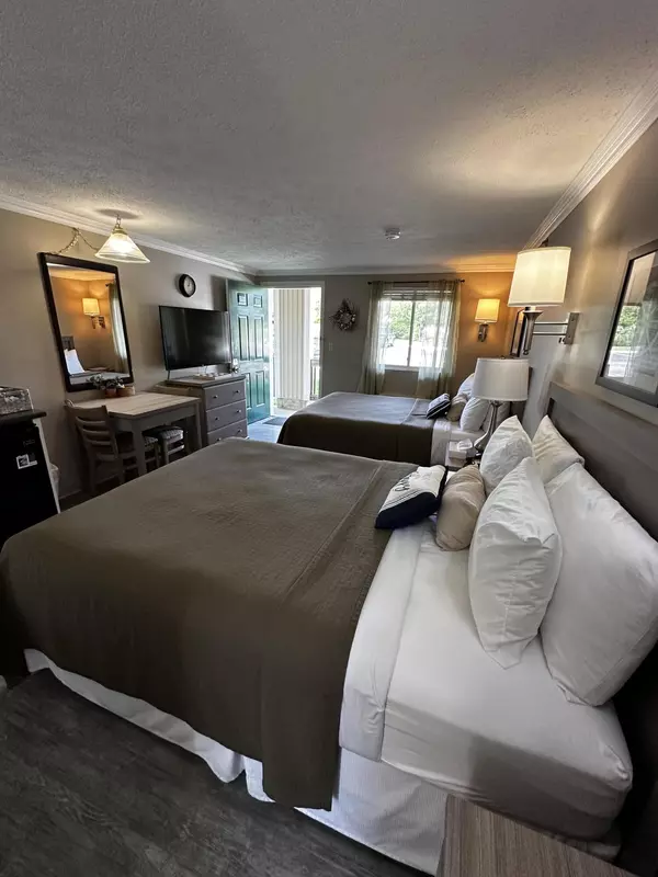 Wells, ME 04090,733 Post RD #124