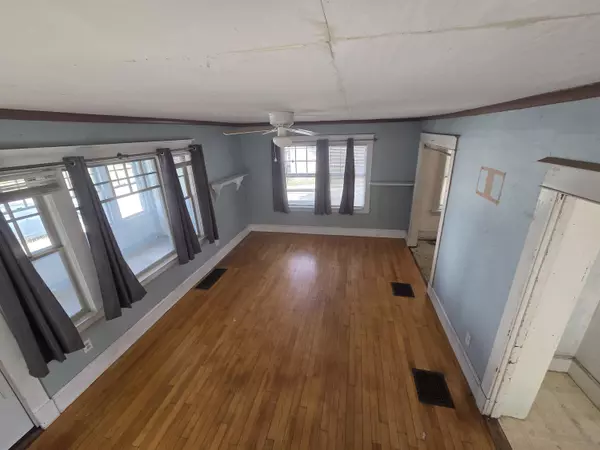 Brewer, ME 04412,21 Somerset ST