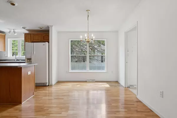 Scarborough, ME 04074,228 Deerwood ST