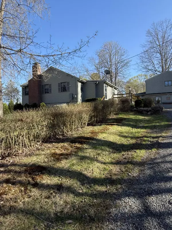 Wiscasset, ME 04578,22 Sand Hill RD