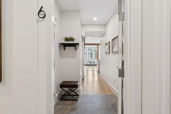 26 Thomas ST #6, Portland, ME 04102