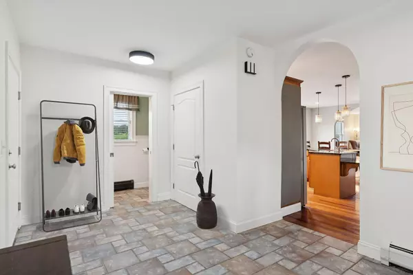 Gorham, ME 04038,213 Gray RD