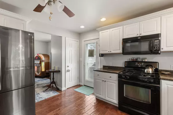 Kittery, ME 03904,4 Dismukes ST