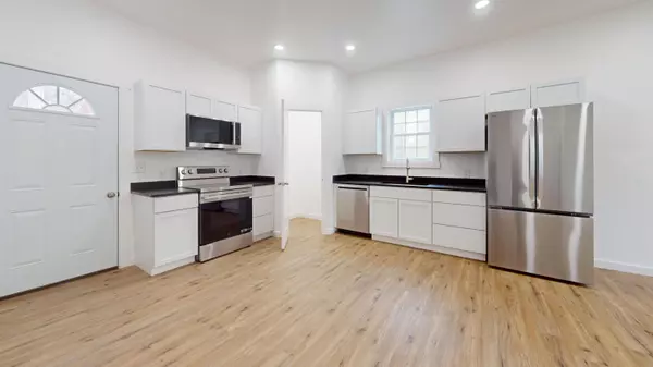 Bowdoinham, ME 04008,1116 Post RD