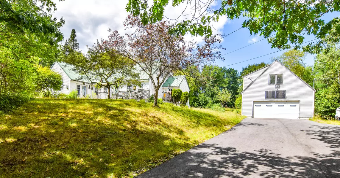 114 Grant RD, Durham, ME 04222
