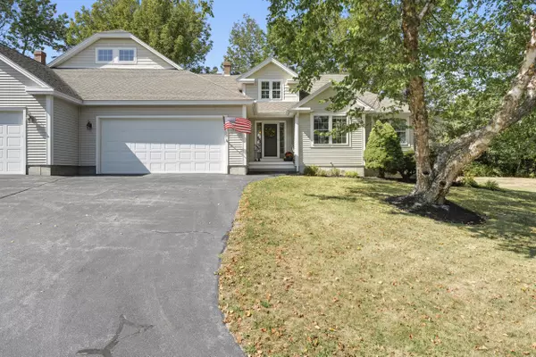 128 Grandview DR #8, Westbrook, ME 04092