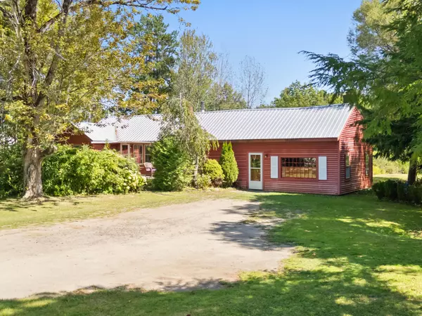 South Thomaston, ME 04858,82 Spruce Head RD