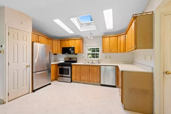 Warren, ME 04864,1530 Middle RD