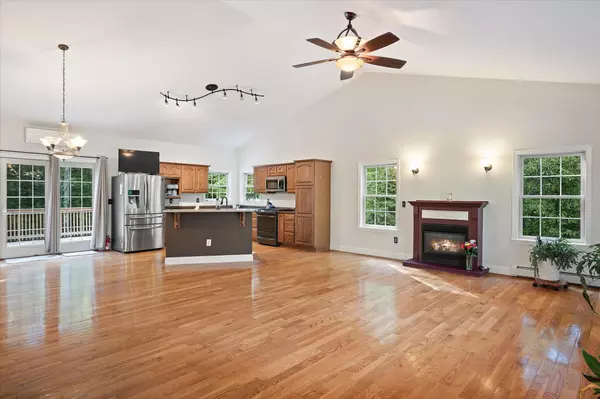 Glenburn, ME 04401,79 Libbey LN