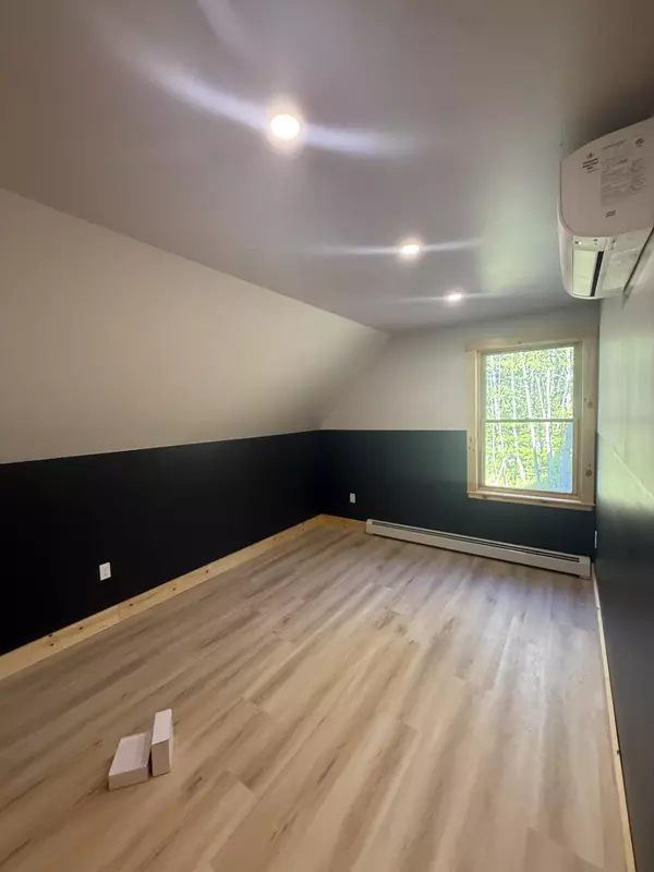 Bethel, ME 04217,191 Chestnut Knoll RD