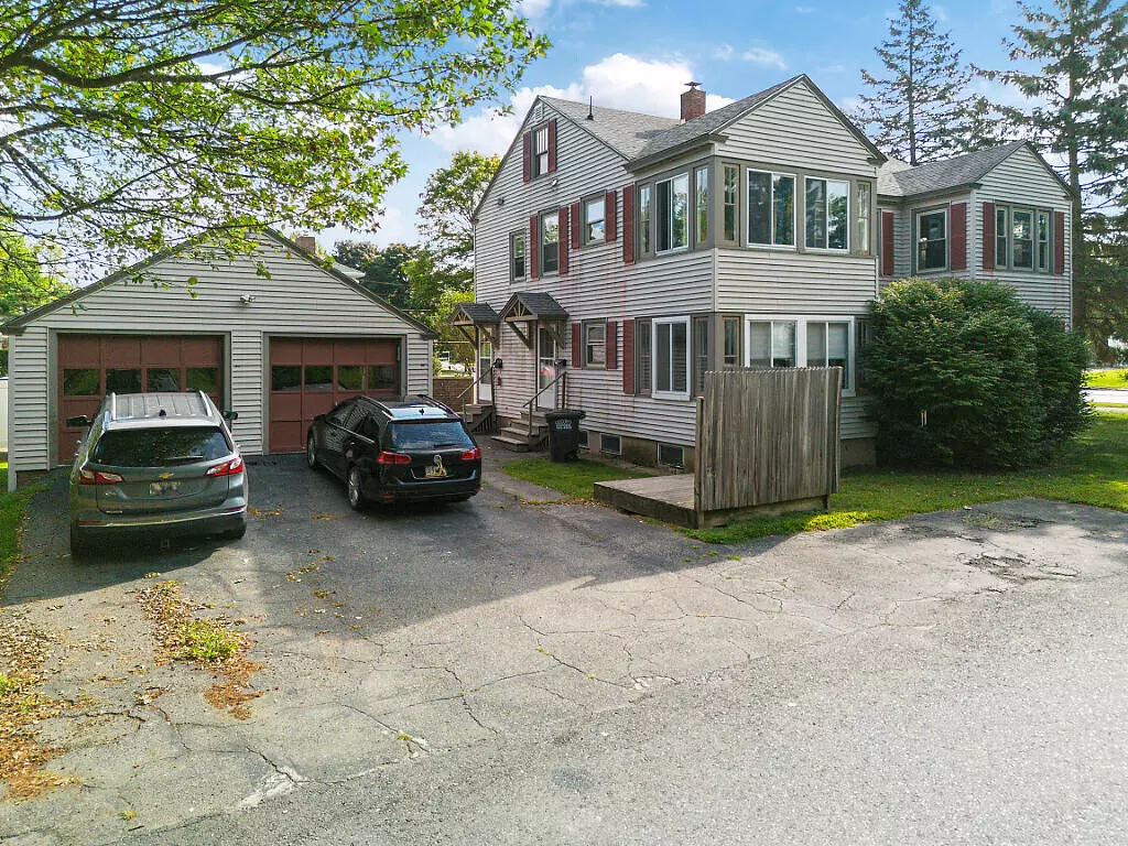 Waterville, ME 04901,135 Silver ST