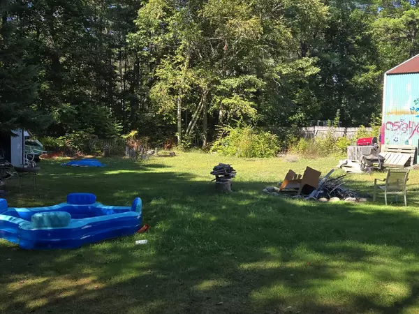 Hermon, ME 04401,522 North ST