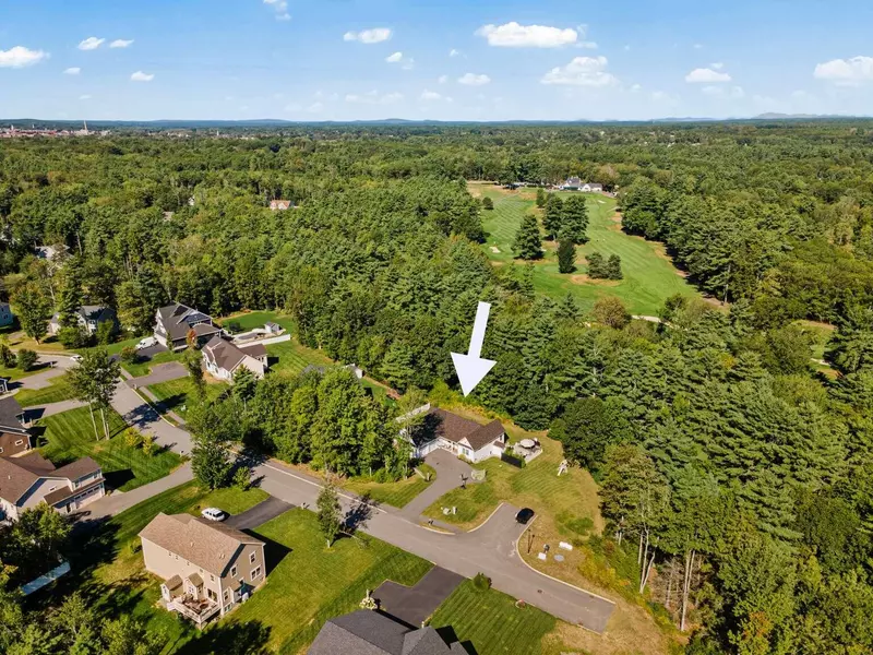 58 Ocean Greens DR, Saco, ME 04072