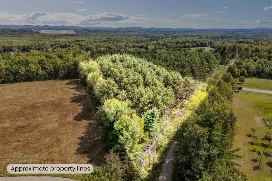 563 Bryant RD, Hermon, ME 04401