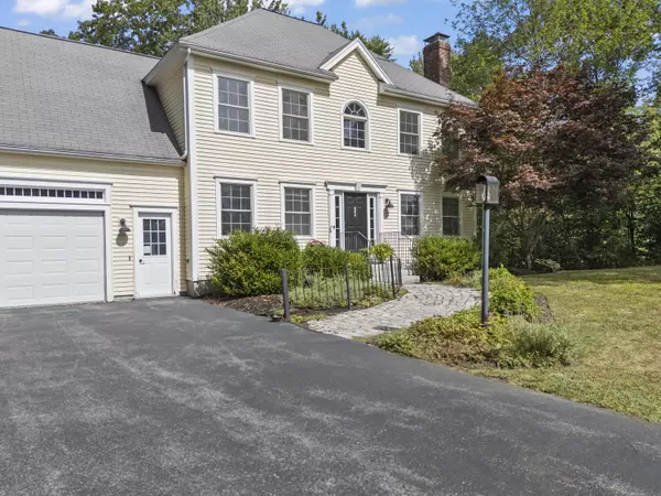 Buxton, ME 04093,380 Portland RD