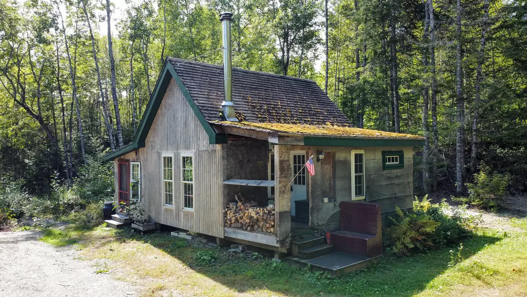 617 Seboeis RD, Howland, ME 04448