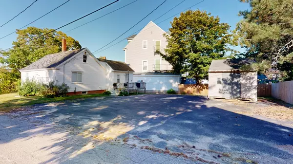 25 Union ST, Sabattus, ME 04280