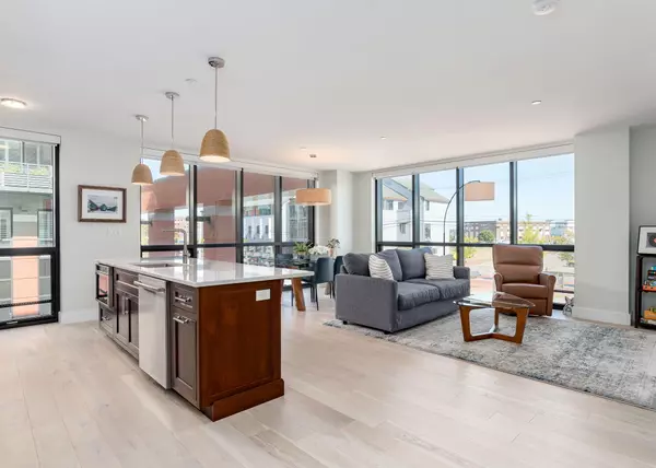 387 Commercial ST #205, Portland, ME 04101