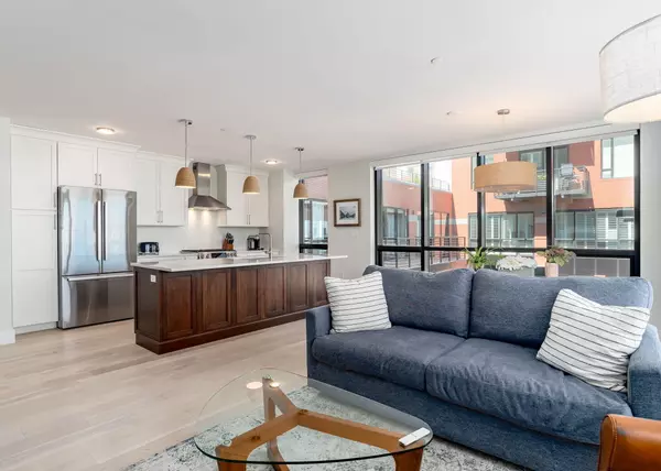 Portland, ME 04101,387 Commercial ST #205