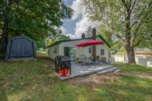 Raymond, ME 04071,50 Boulder RD