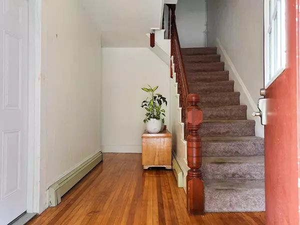 Lewiston, ME 04240,18 College ST