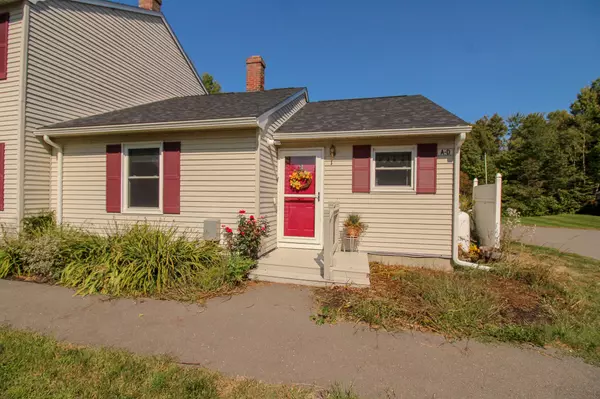 128 Mayo RD #D, Hampden, ME 04444