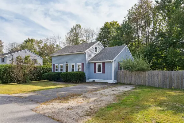 Saco, ME 04072,11 Stockman AVE