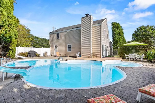 Westbrook, ME 04092,21 Virginia ST