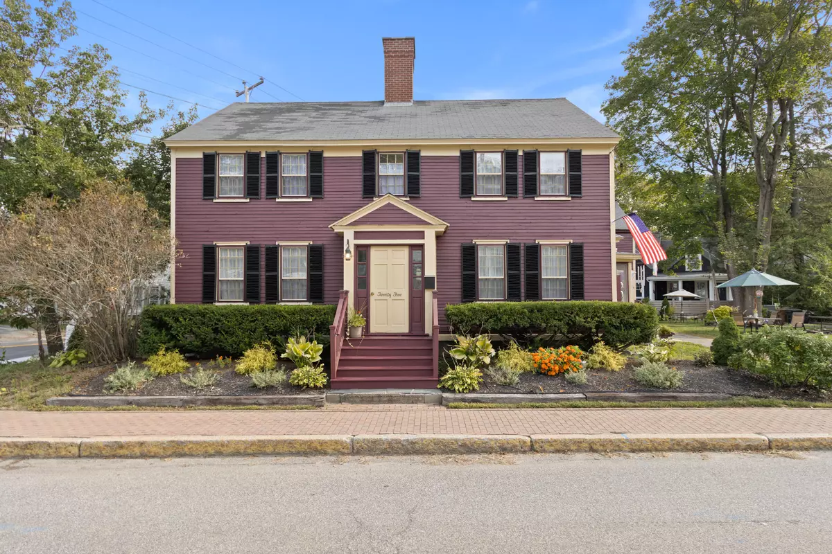 Saco, ME 04072,25 Cross ST