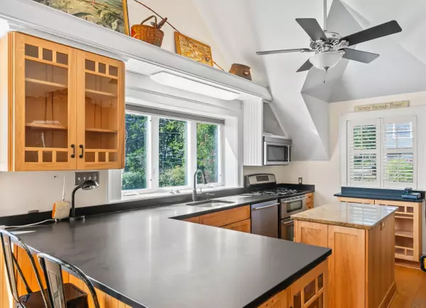 Harpswell, ME 04003,19 Hugh AVE